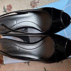 Patent leather platform women’s size 8. 1/2 worn once